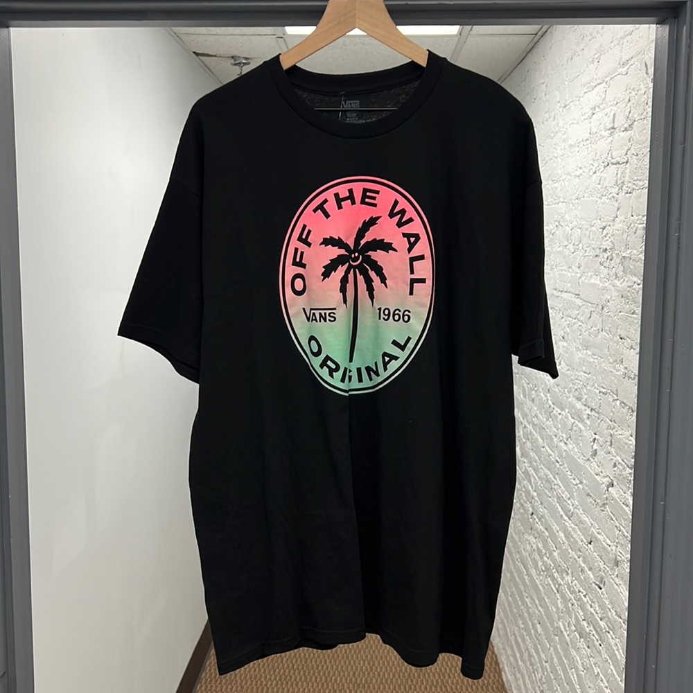 Vans Off The Wall Tee size XL BRAND NEW